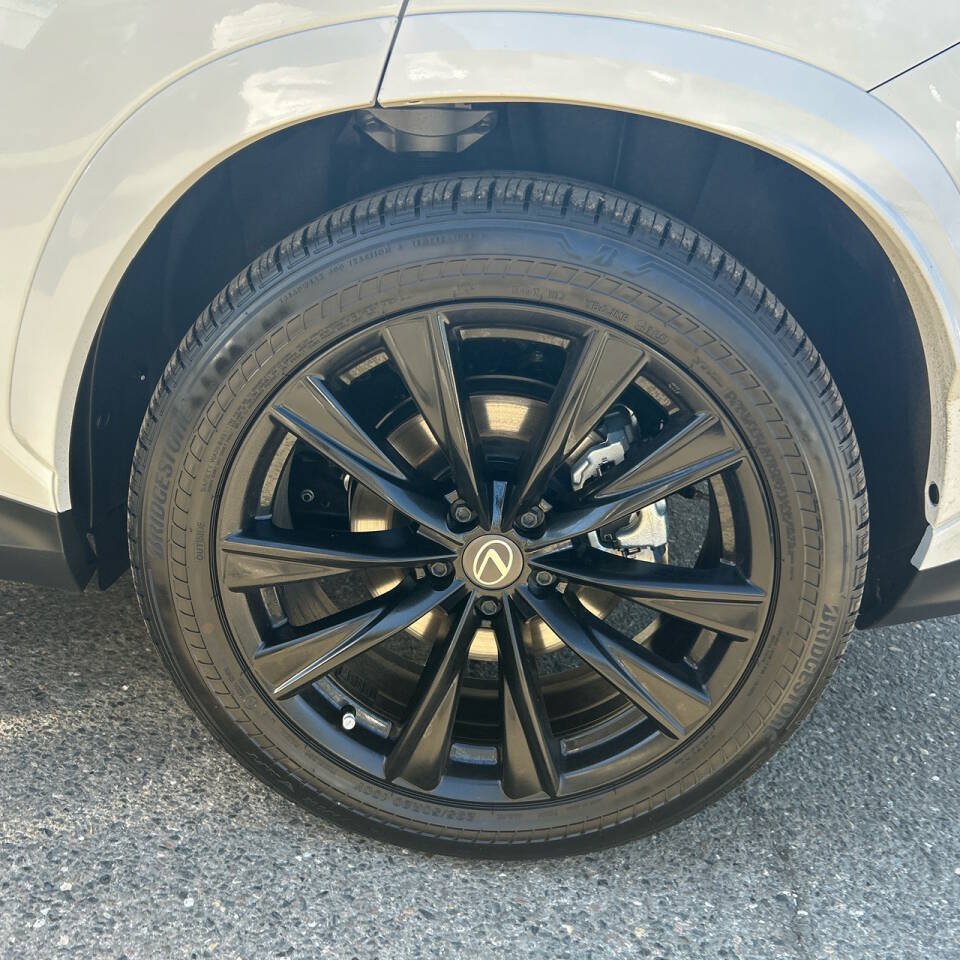 Used 2026 Lexus NX 450h+ F Sport AWD/4WD image 40