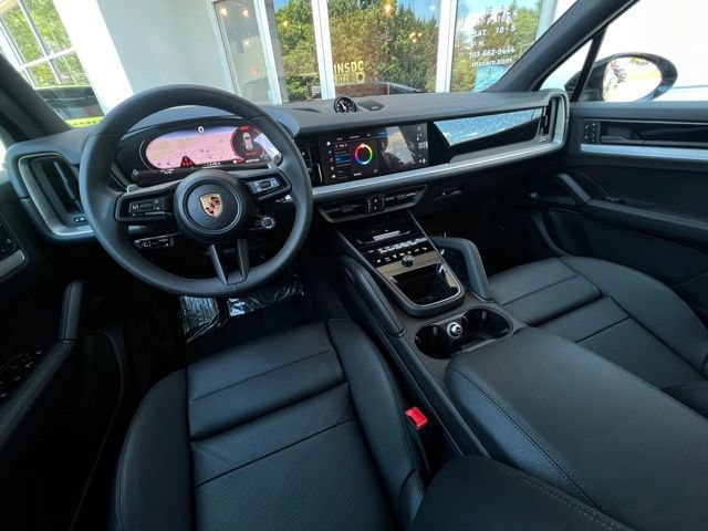 Used 2025 Porsche Cayenne E-Hybrid AWD/4WD image 30