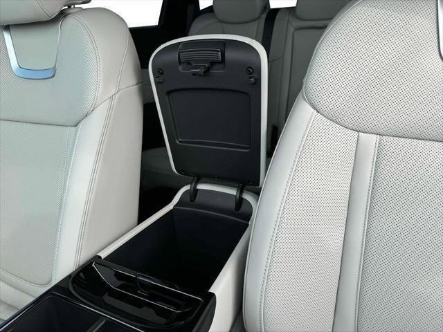 New 2025 Hyundai Tucson Limited image 18