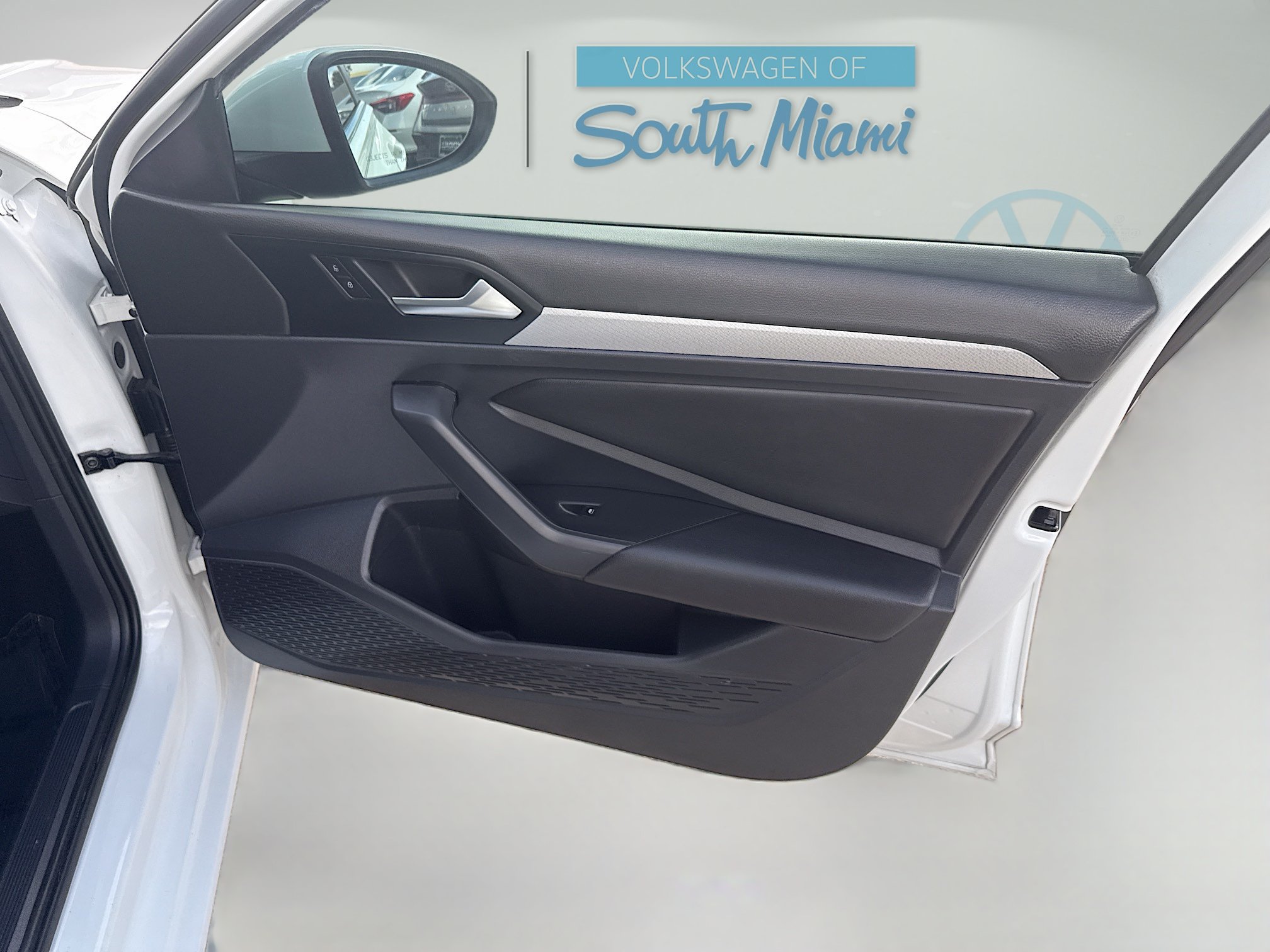 Used 2019 Volkswagen Jetta SE w/ Cold Weather Package FWD image 32
