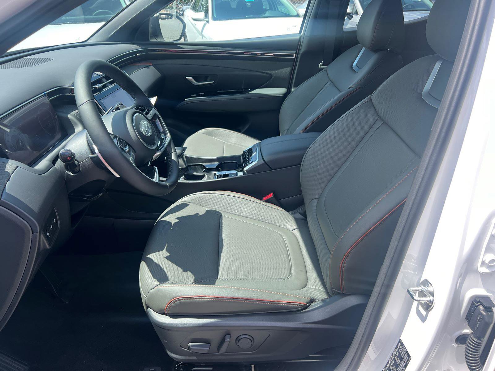 Certified 2024 Hyundai Santa Cruz Limited image 9