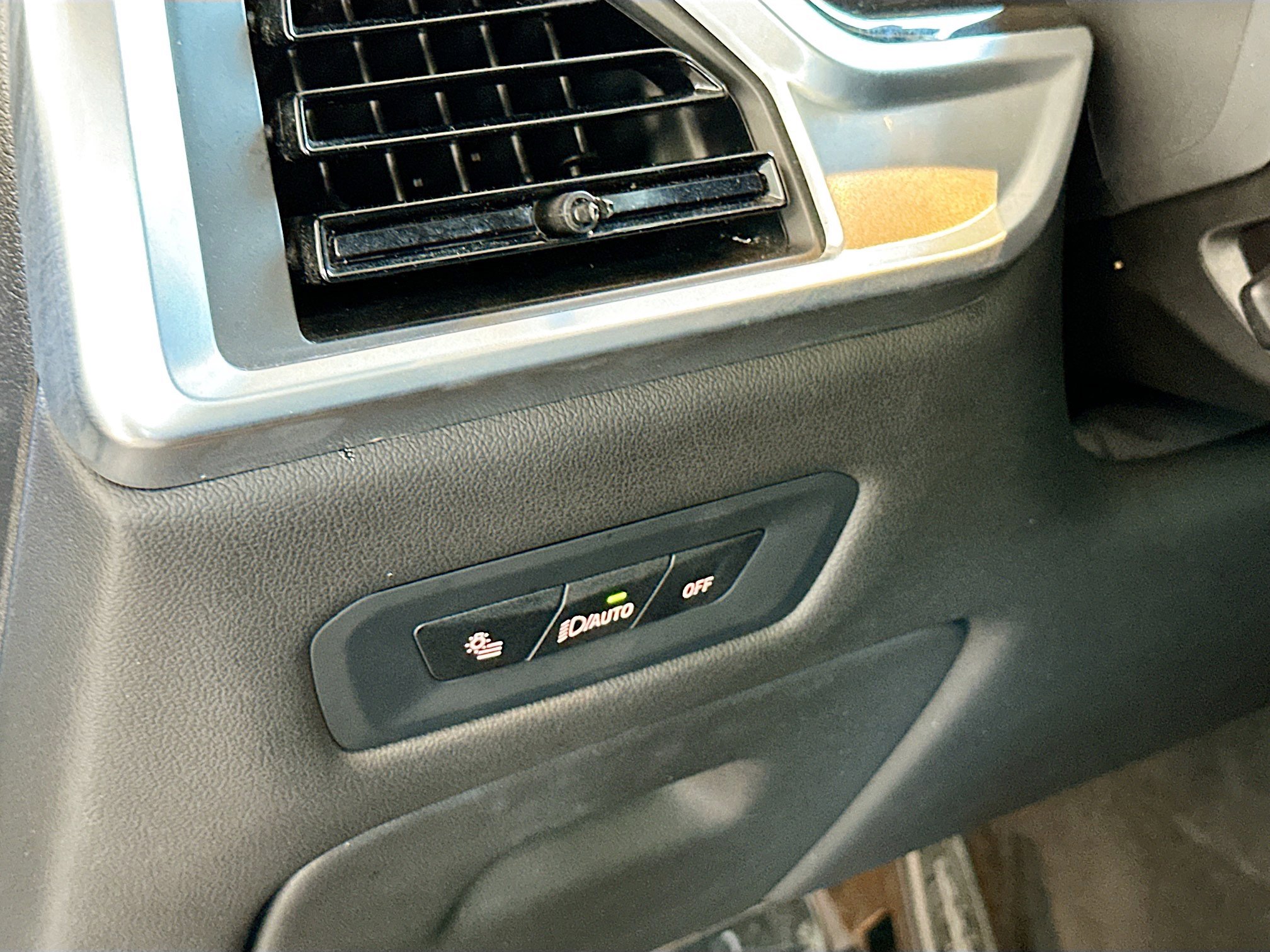 Certified 2024 BMW X5 xDrive40i w/ M Sport Package image 9