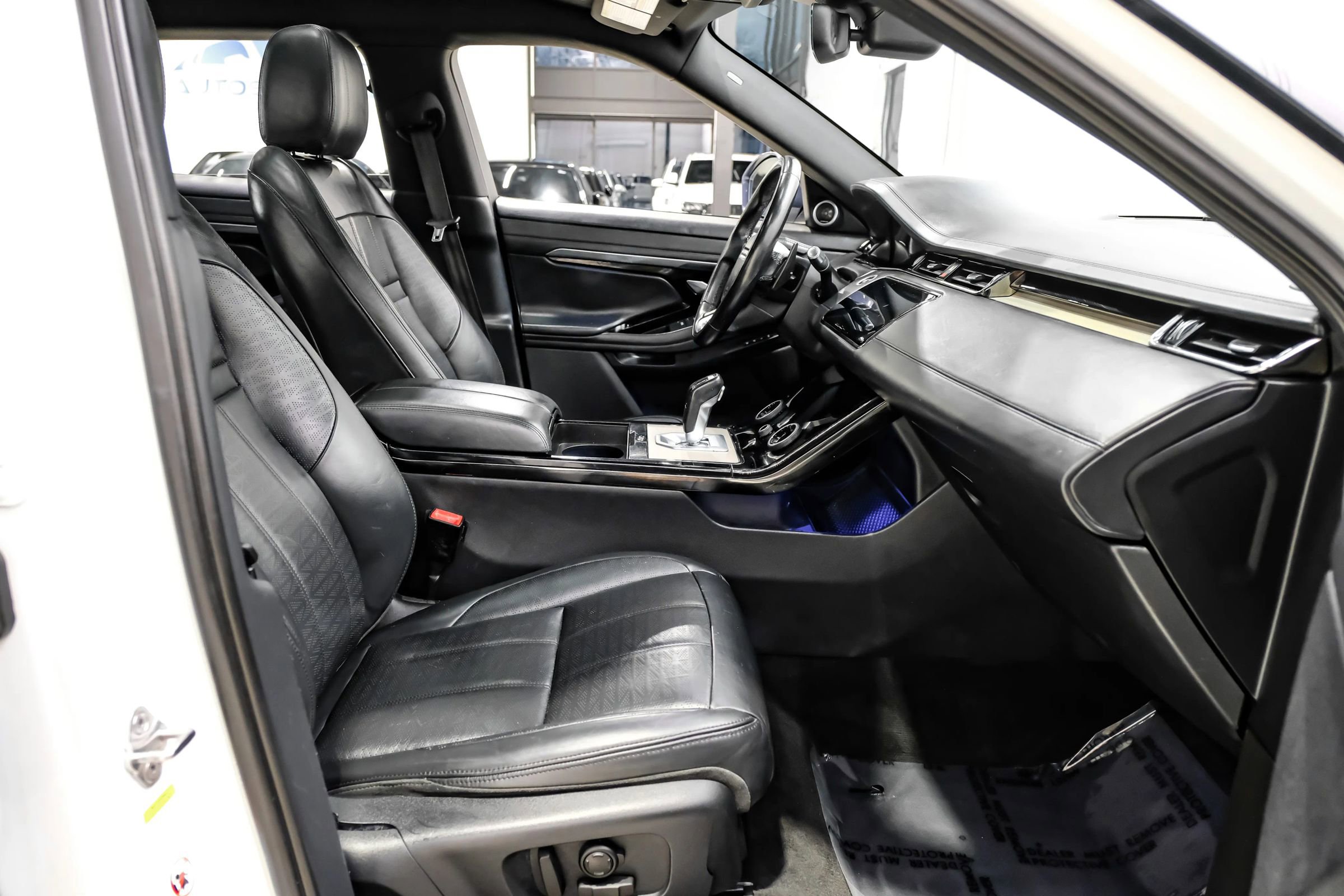 Used 2020 Land Rover Range Rover Evoque R-Dynamic SE image 47