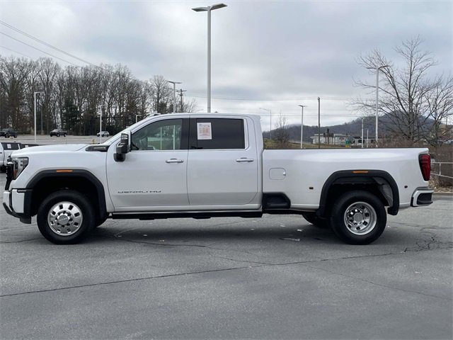 Used 2024 GMC Sierra 3500 Denali Ultimate image 2