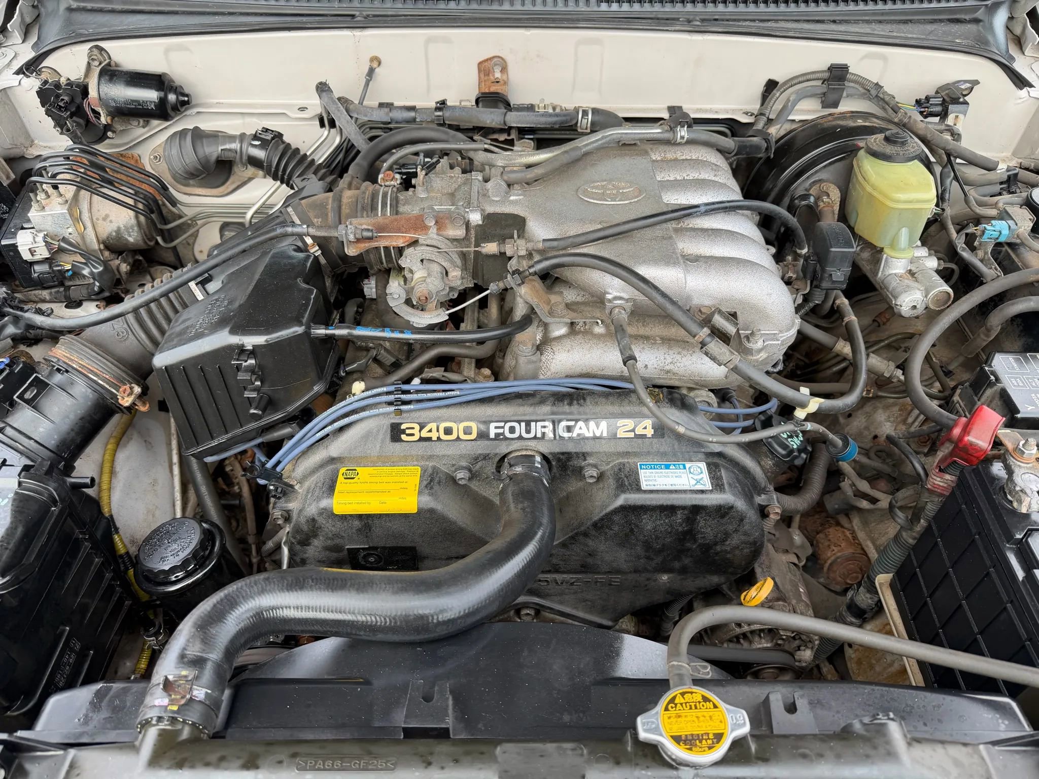 Used 2000 Toyota 4Runner Limited image 27