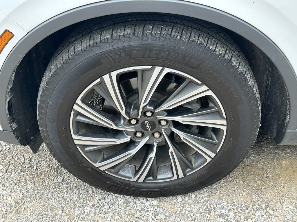 New 2026 Lincoln Aviator AWD image 5