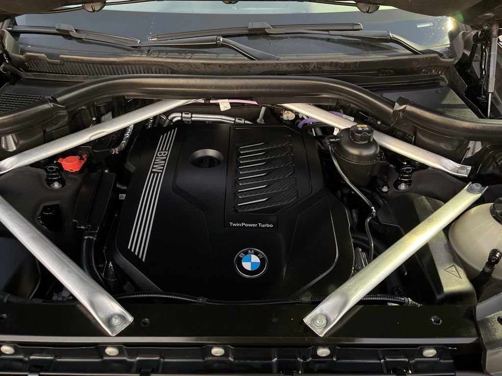 Used 2022 BMW X7 xDrive40i w/ Executive Package image 14