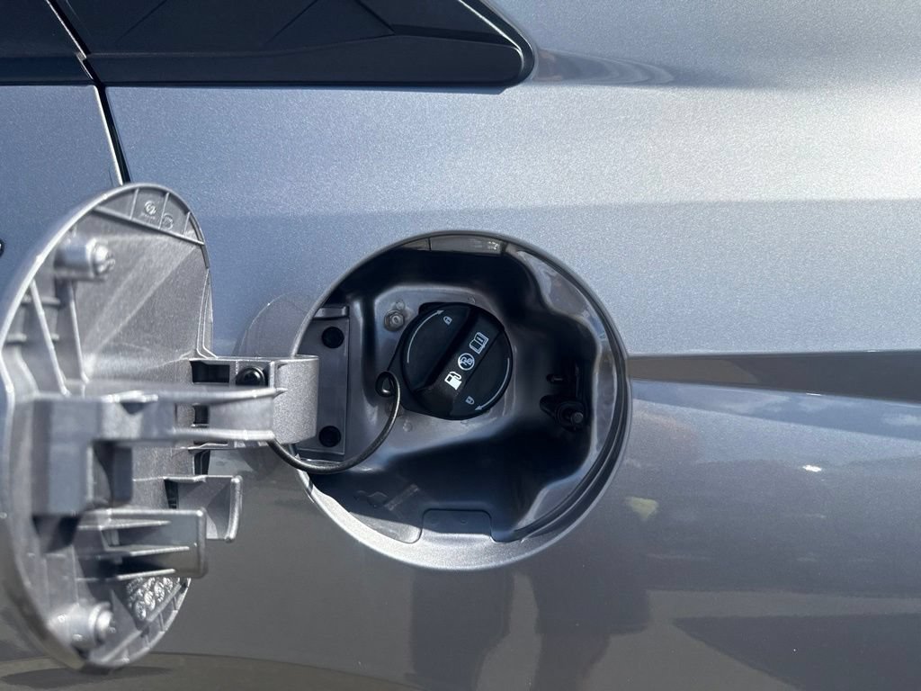 Used 2025 Hyundai Elantra SEL FWD image 13
