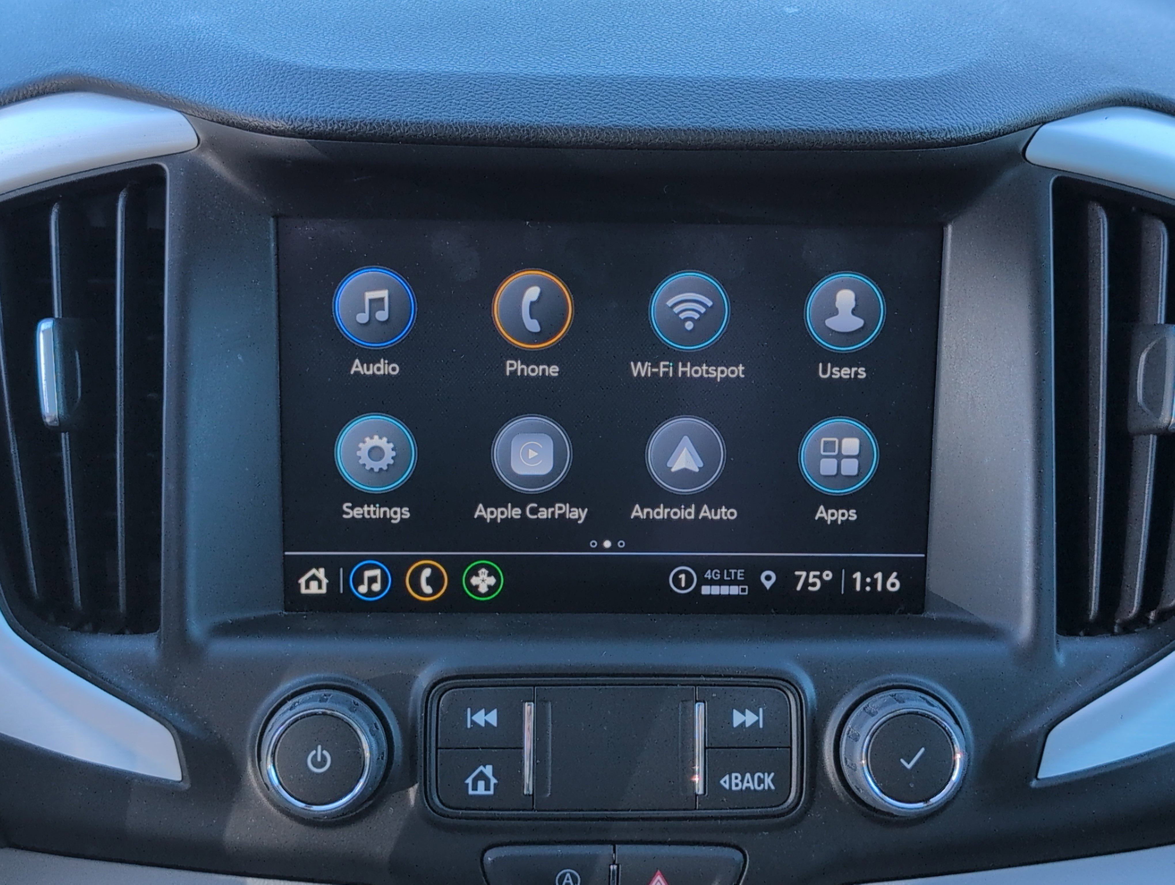 Used 2022 GMC Terrain SLT w/ LPO, Floor Liner Package image 14