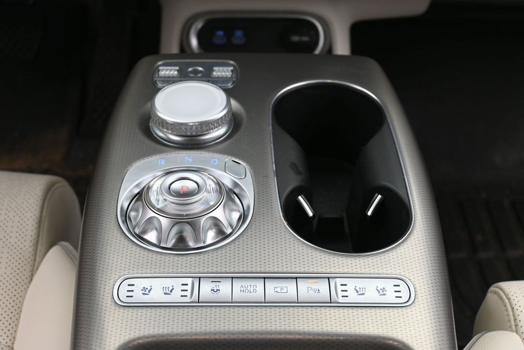 Used 2025 Genesis GV60 Advanced AWD/4WD image 20