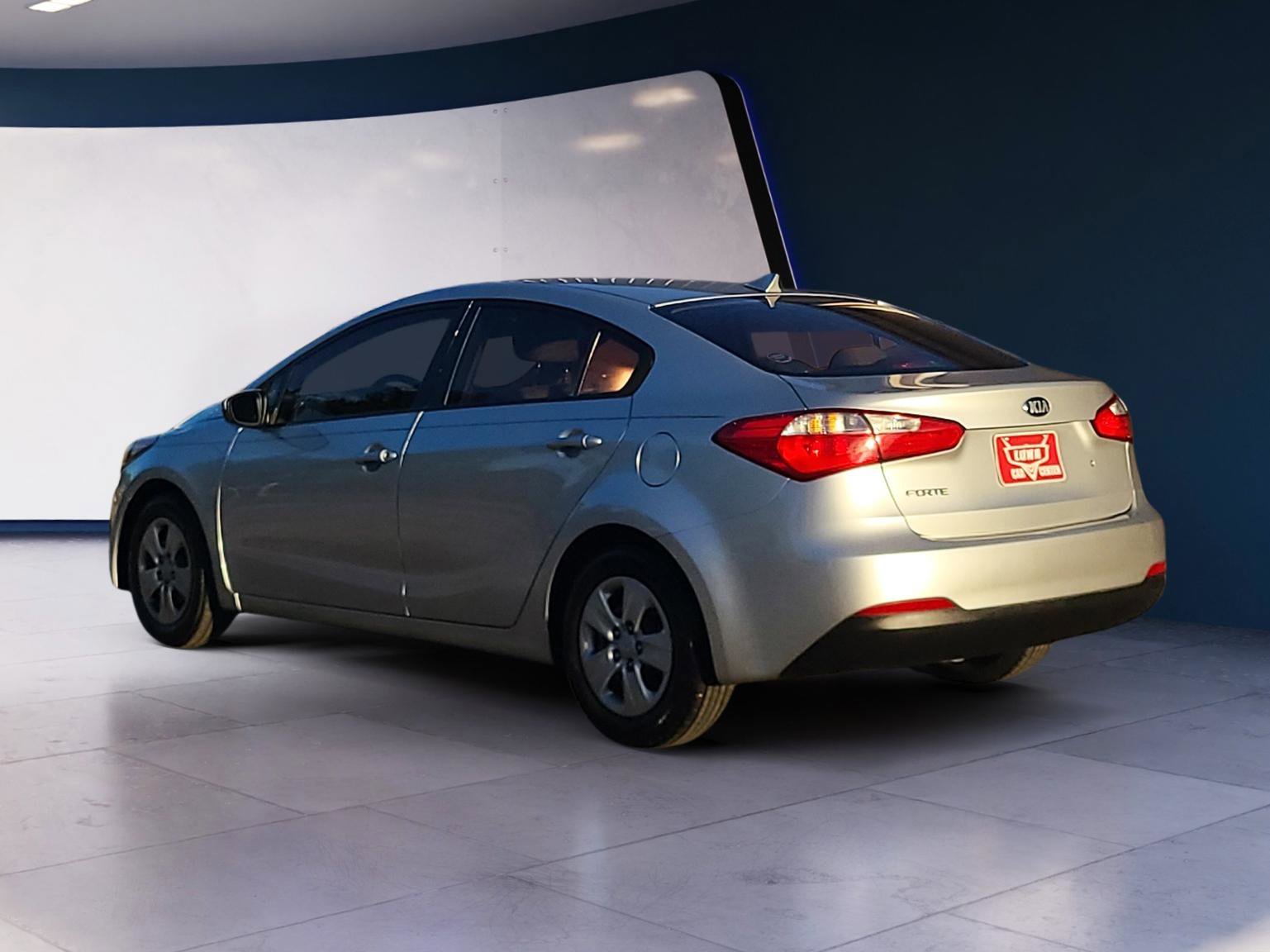 Used 2014 Kia Forte LX FWD image 3