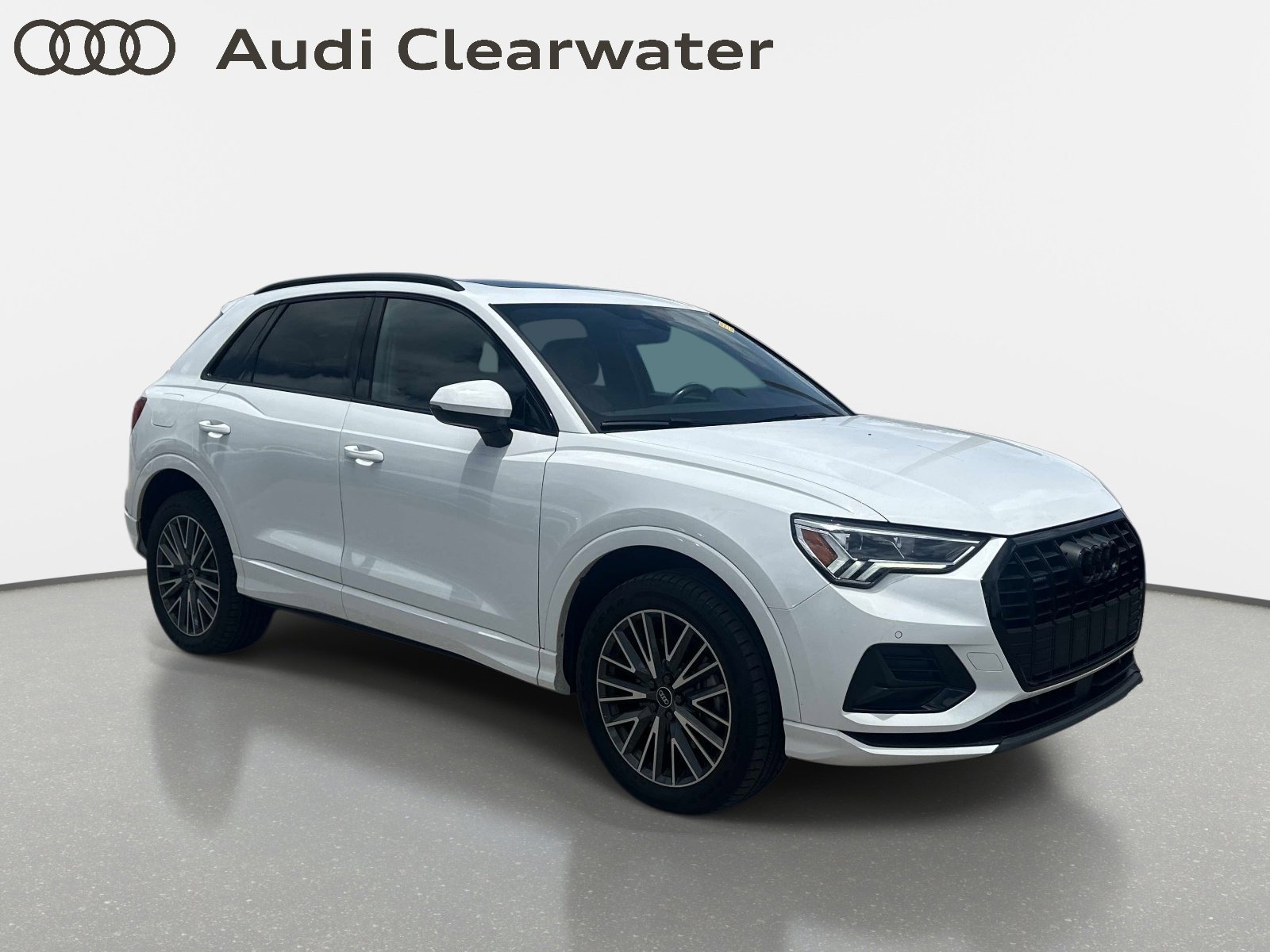 Used 2023 Audi Q3 2.0T Premium w/ Convenience Package AWD/4WD image 4