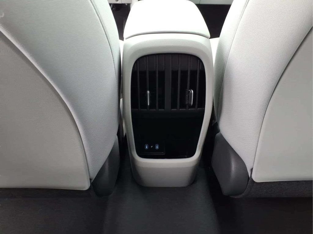 New 2026 Hyundai Kona SEL Sport FWD image 13