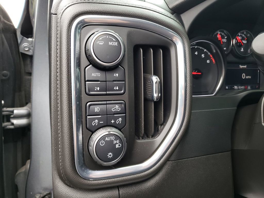 Used 2022 Chevrolet Silverado 1500 LT Trail Boss w/ Bed Protection Package AWD/4WD image 19