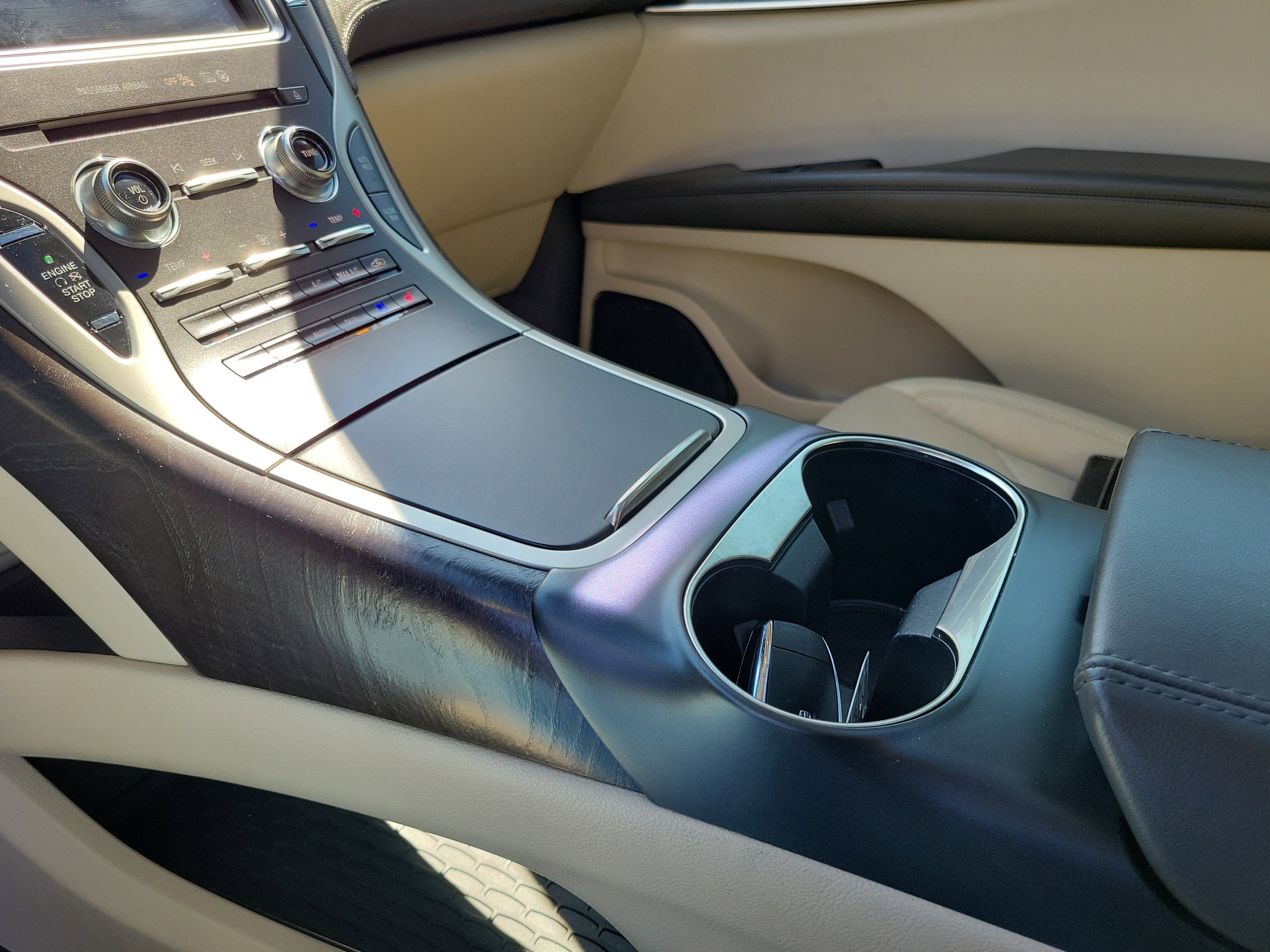 Used 2019 Lincoln Nautilus Reserve image 29