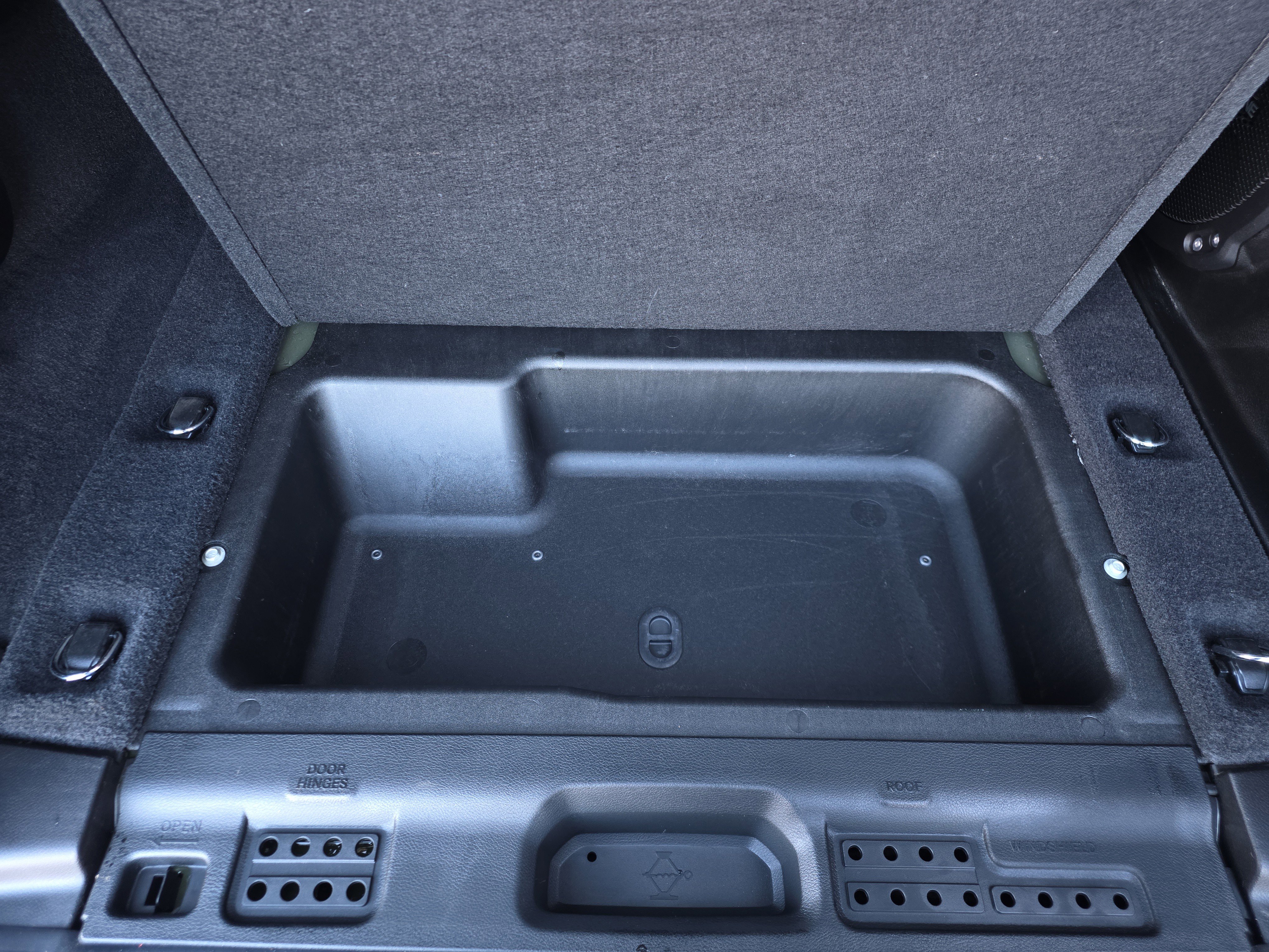 Used 2024 Jeep Wrangler Sahara w/ Technology Group image 47