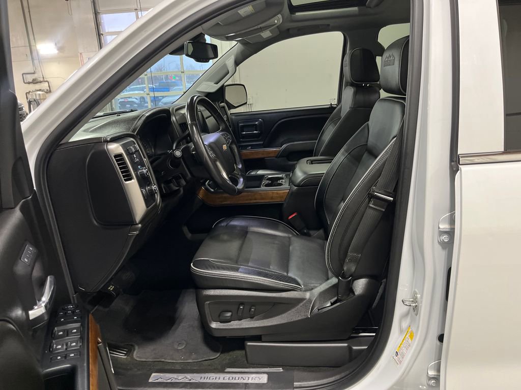 Used 2018 Chevrolet Silverado 1500 High Country image 29