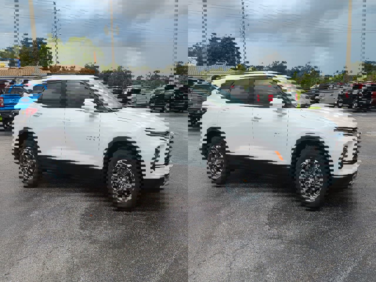 New 2025 Chevrolet Blazer LT w/ Convenience Package image 2