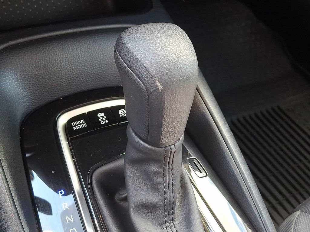 Used 2024 Toyota Corolla LE AWD/4WD image 14