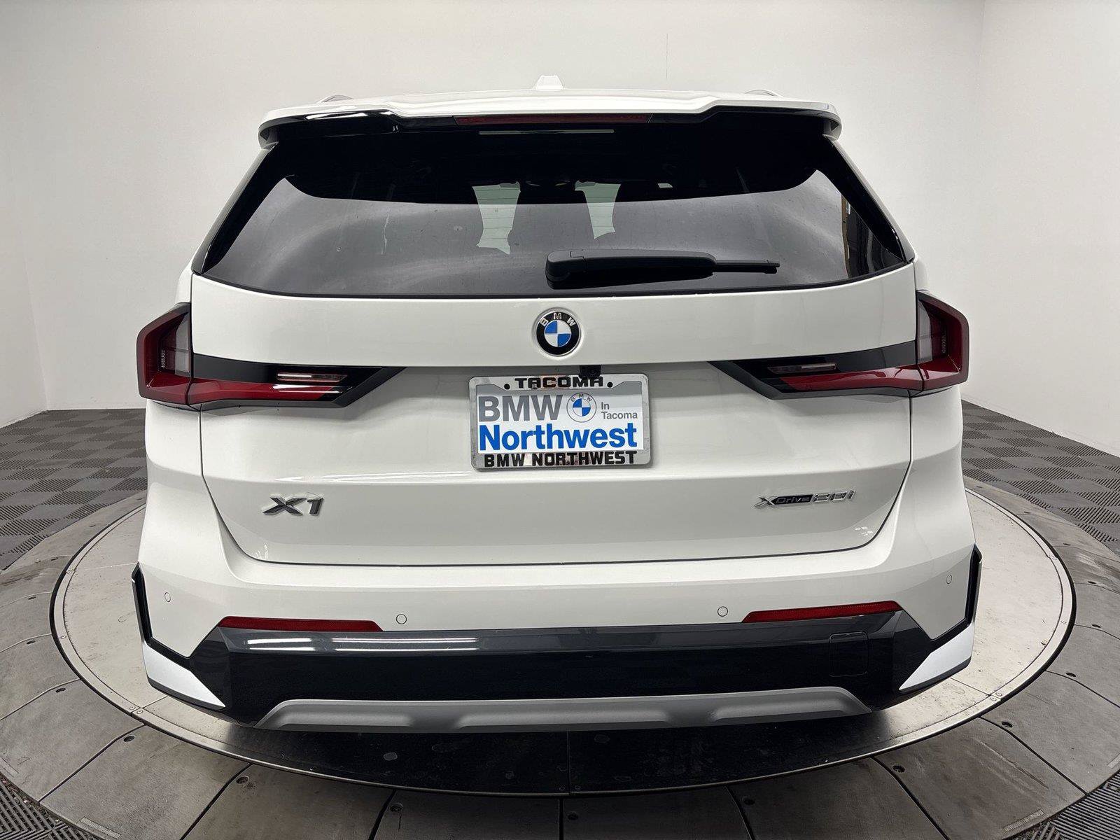New 2026 BMW X1 xDrive28i AWD/4WD image 15