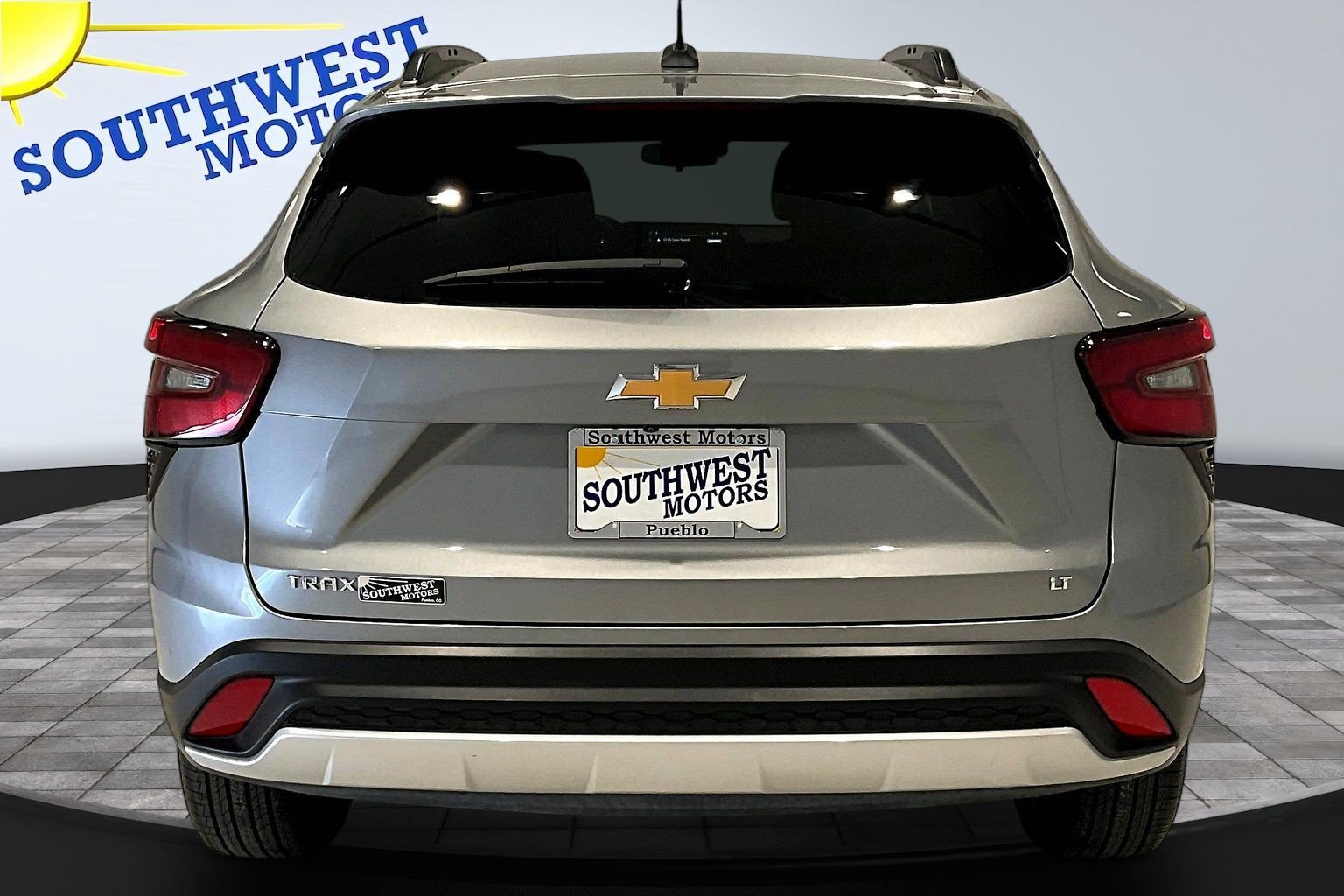 Used 2025 Chevrolet Trax LT w/ LT Convenience Package FWD image 6