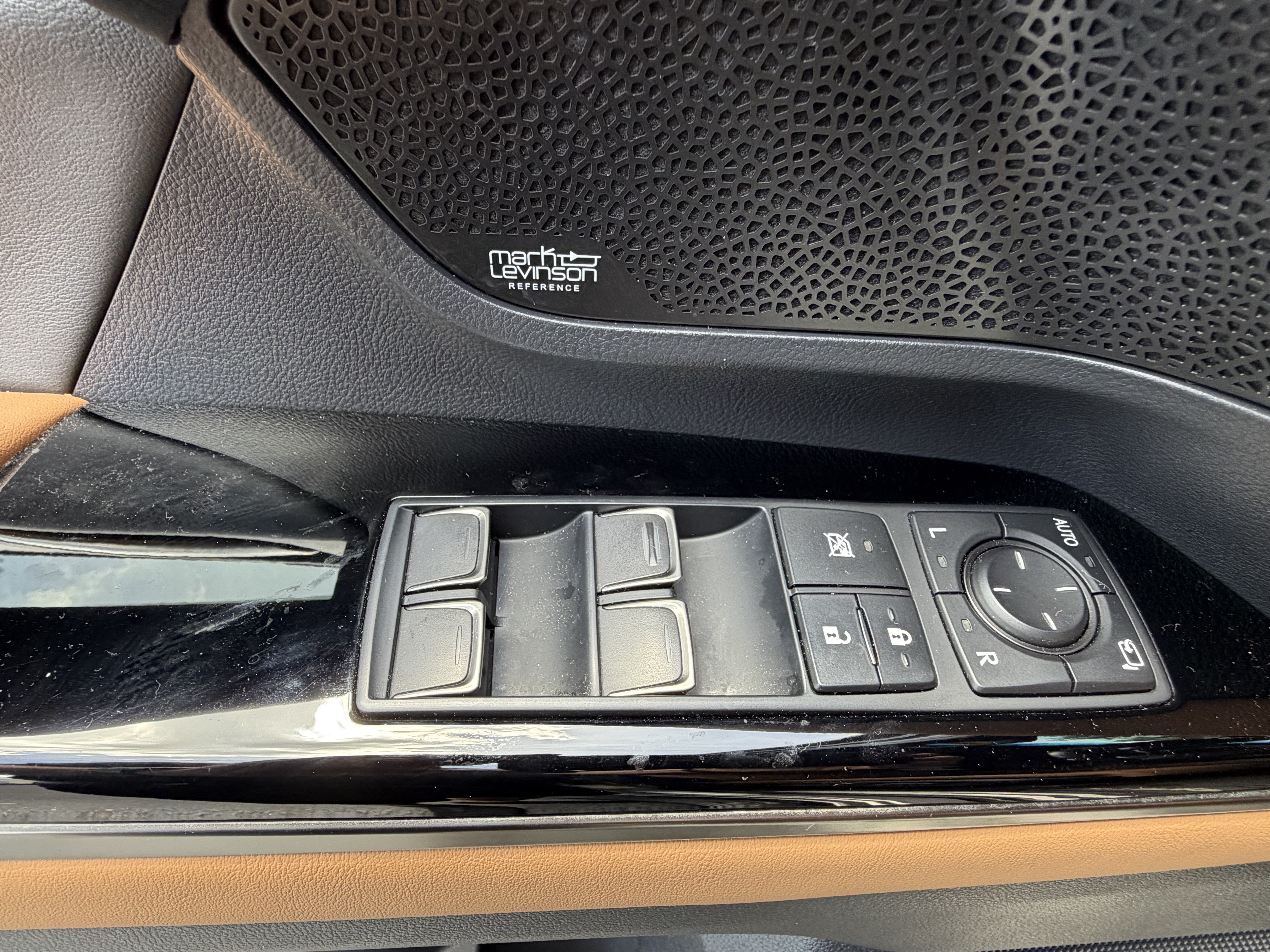 Used 2023 Lexus LX 600 4WD w/ Appearance Package image 14