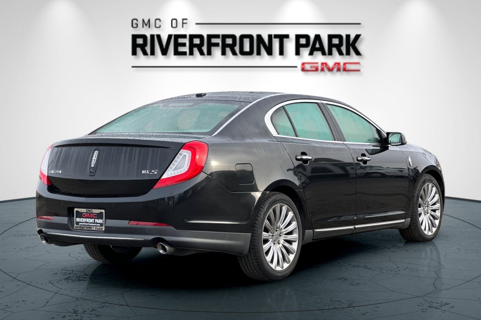 Used 2014 Lincoln MKS w/ Equipment Group 101A image 3