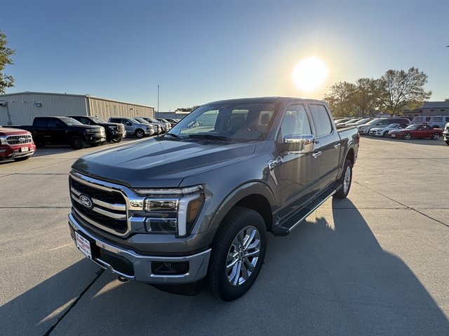 New 2025 Ford F150 Lariat w/ Equipment Group 501A Mid image 9