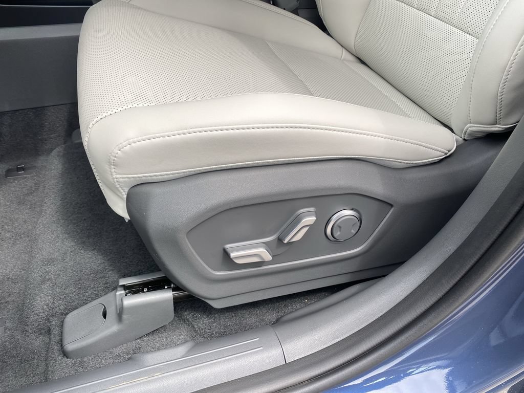 New 2027 Hyundai Santa Fe SEL FWD image 12
