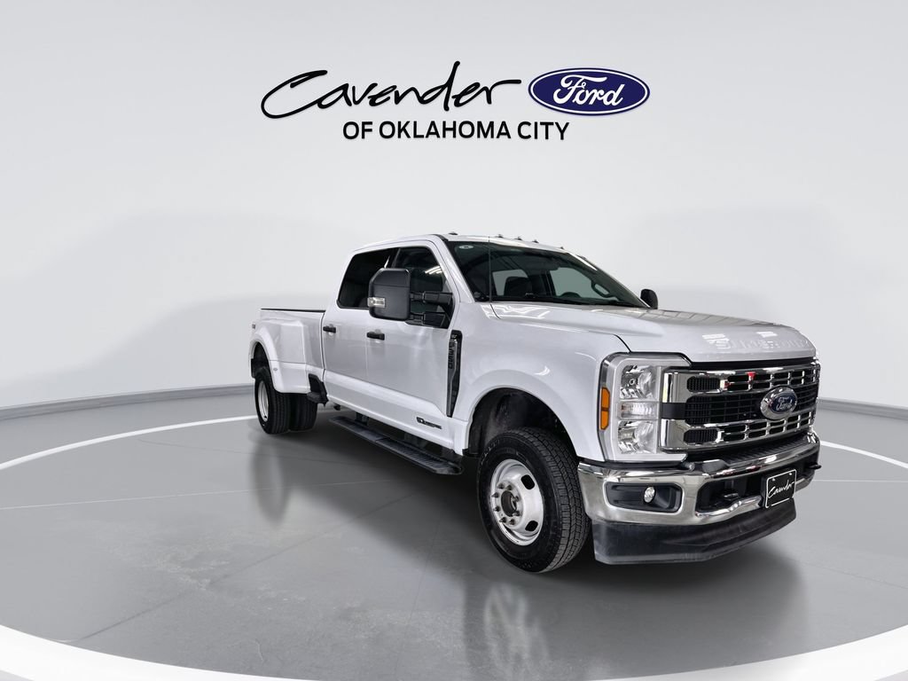 Used 2025 Ford F350 XLT AWD/4WD image 2