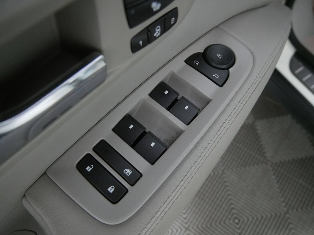 Used 2008 Cadillac SRX V8 w/ Theater Package AWD/4WD image 19