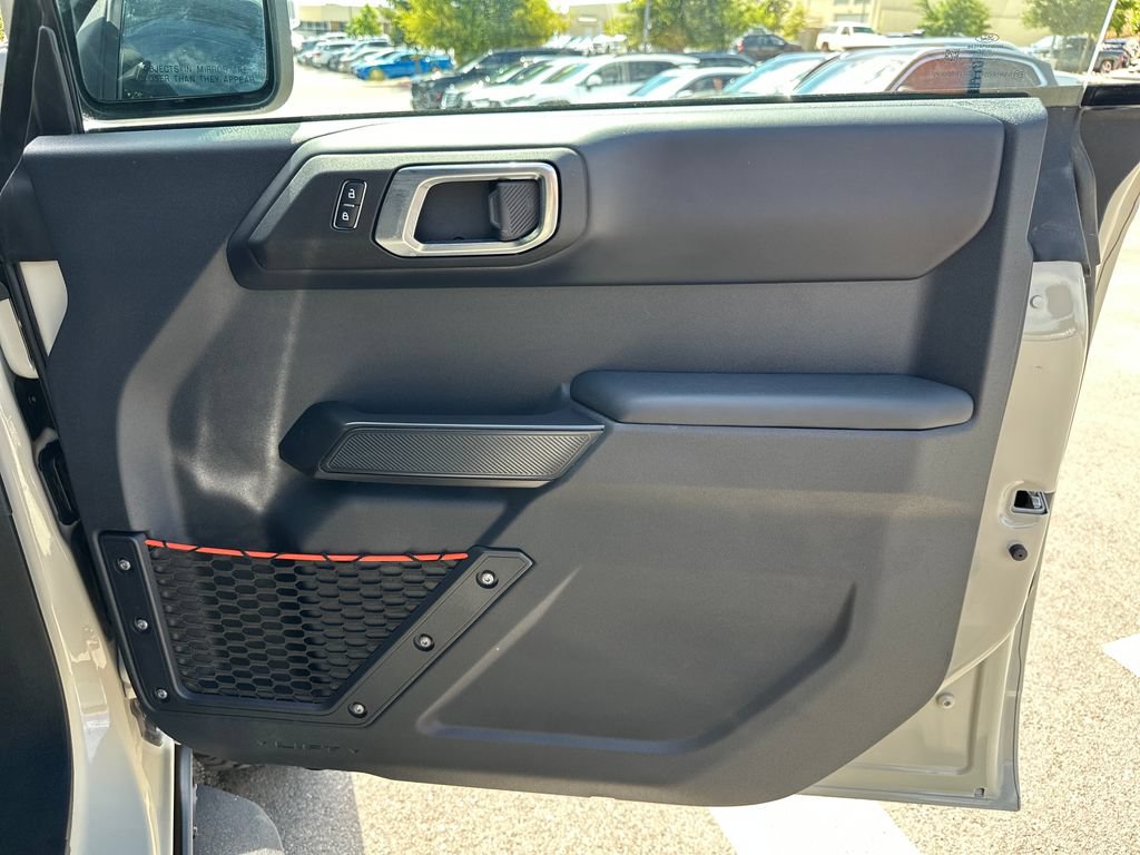 Used 2025 Ford Bronco Raptor AWD/4WD image 36