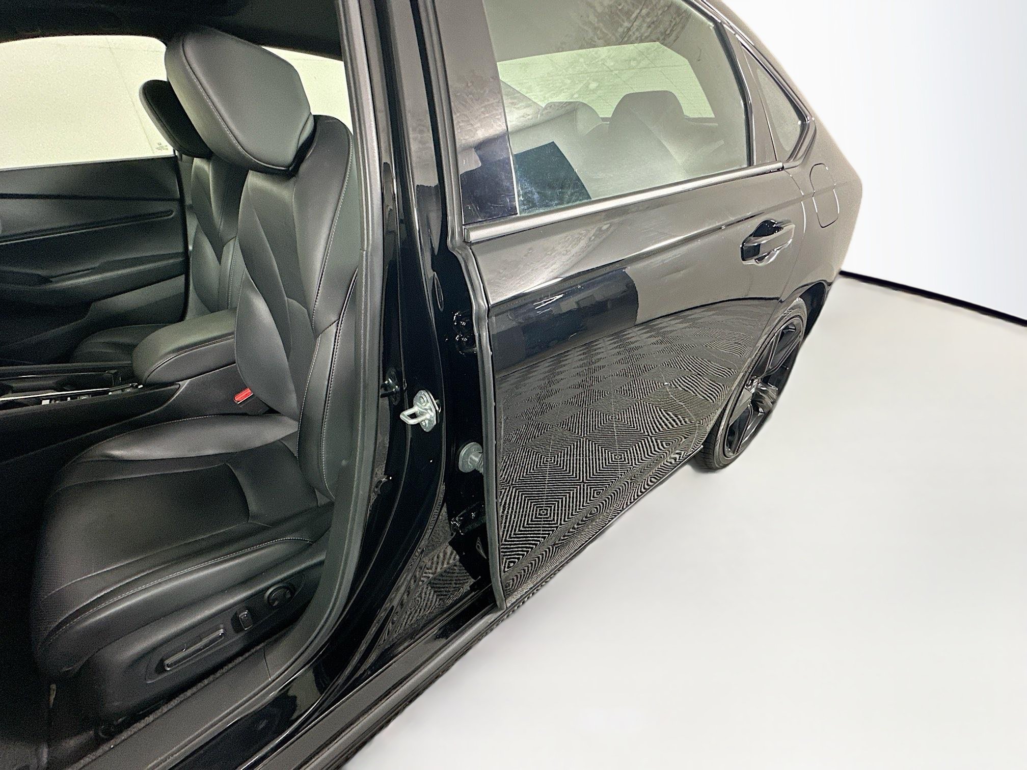 Used 2025 Honda Accord Sport image 12