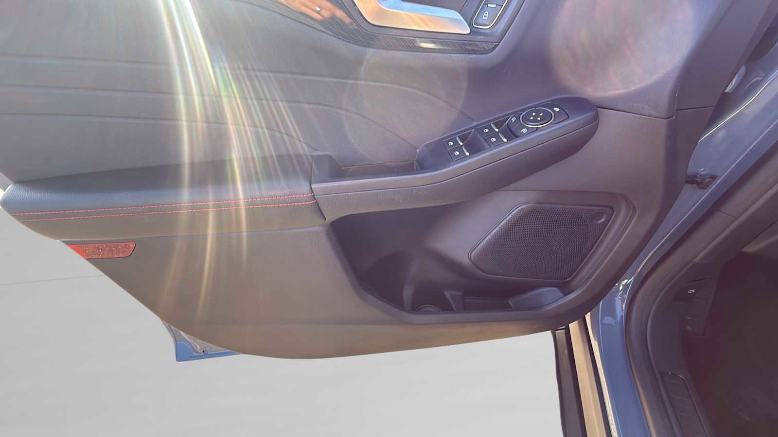 Used 2023 Ford Escape ST-Line w/ Tech Pack #1 image 18