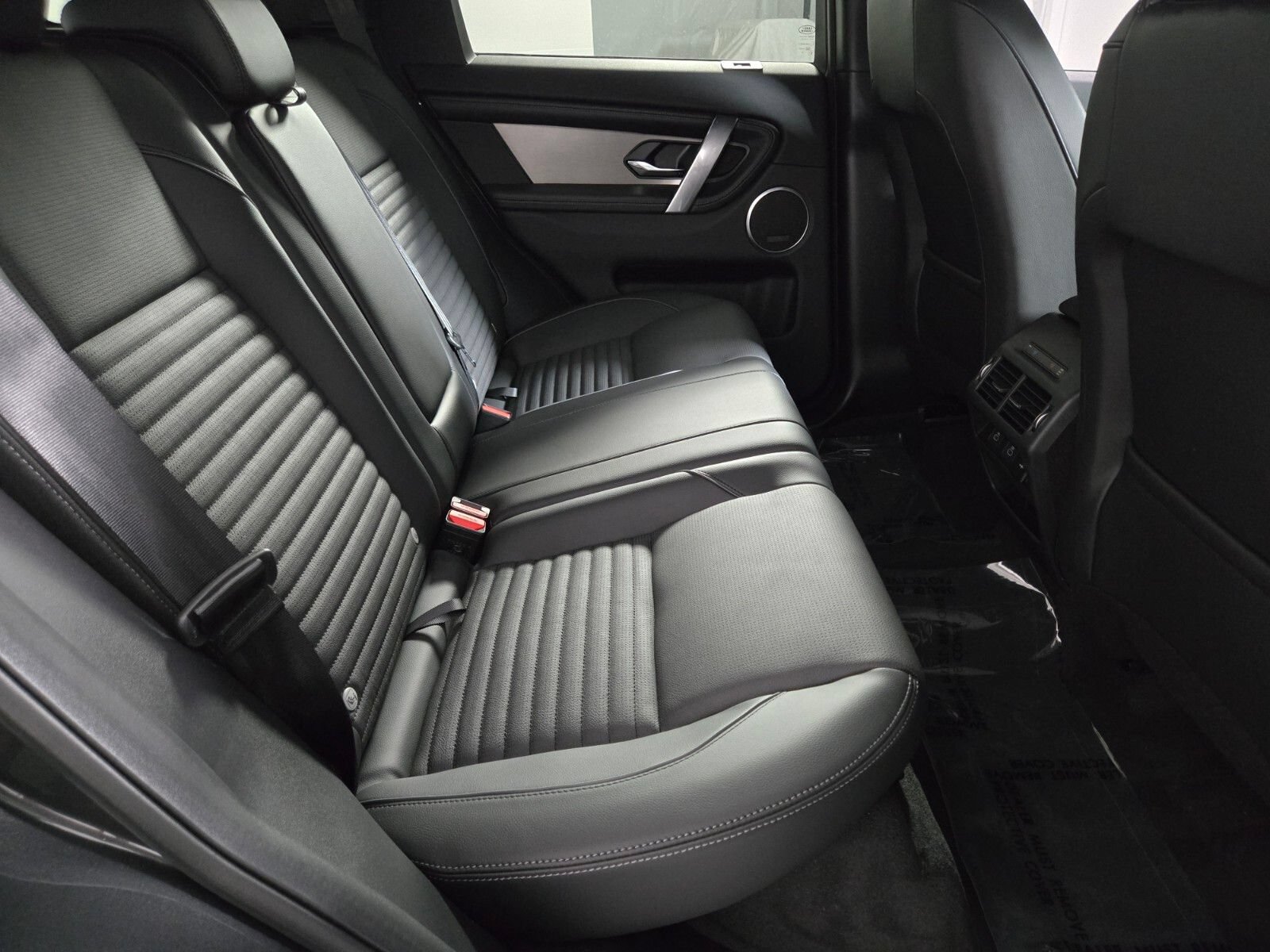 New 2026 Land Rover Discovery Sport Landmark AWD/4WD image 18