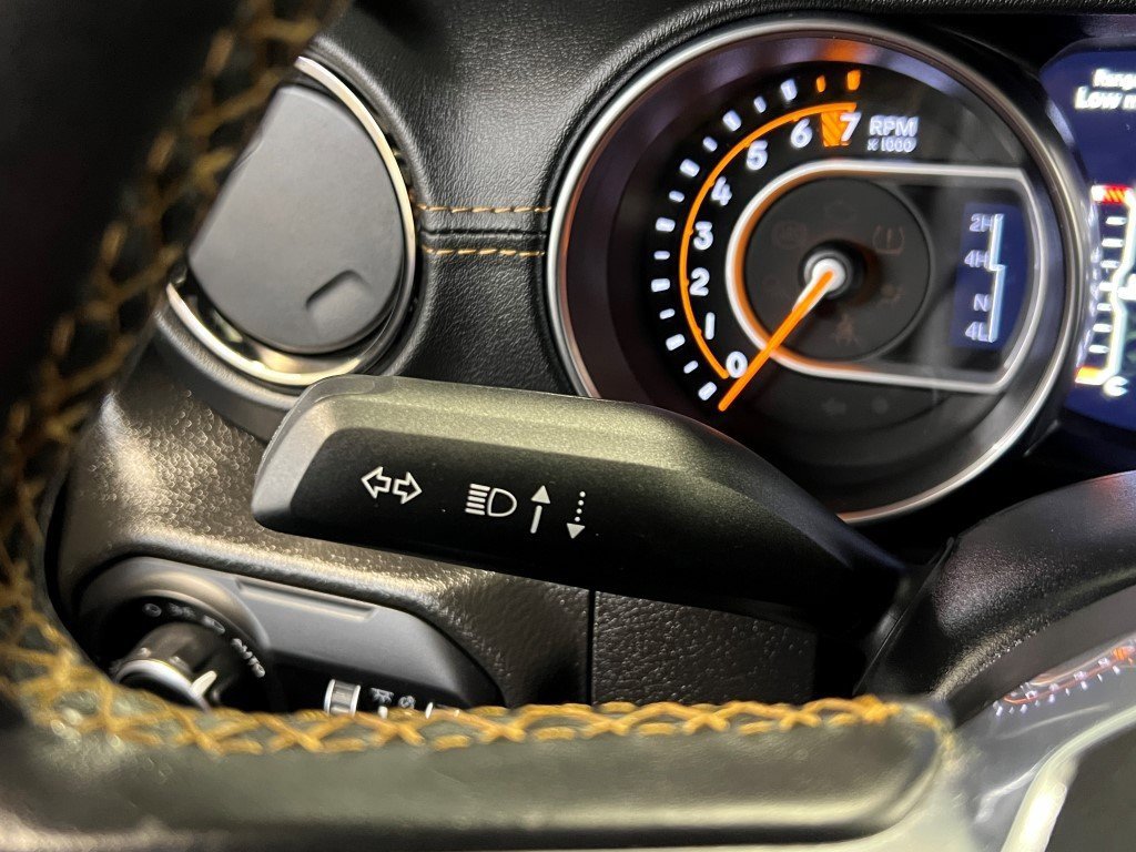 Used 2022 Jeep Wrangler Unlimited Sahara image 37