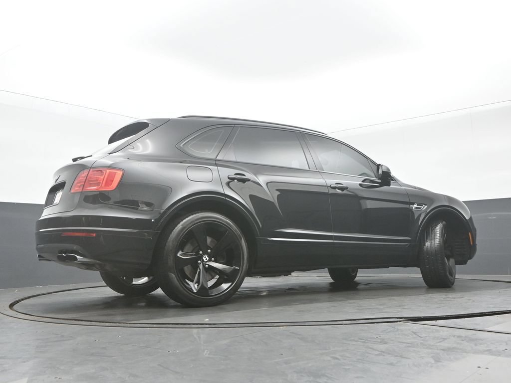 Used 2019 Bentley Bentayga AWD/4WD image 32