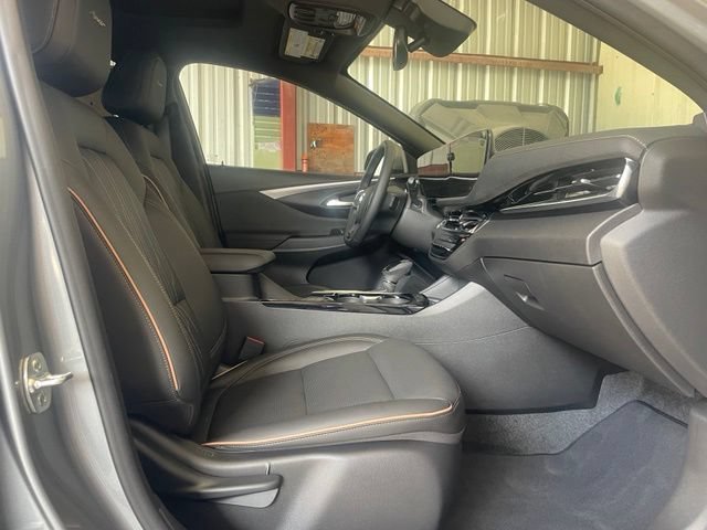 Used 2025 Buick Envista Avenir FWD image 21