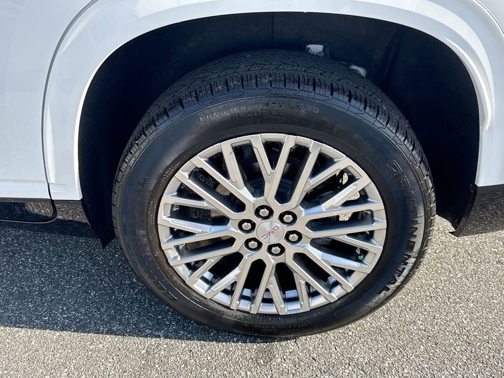 Certified 2024 GMC Acadia Denali image 32