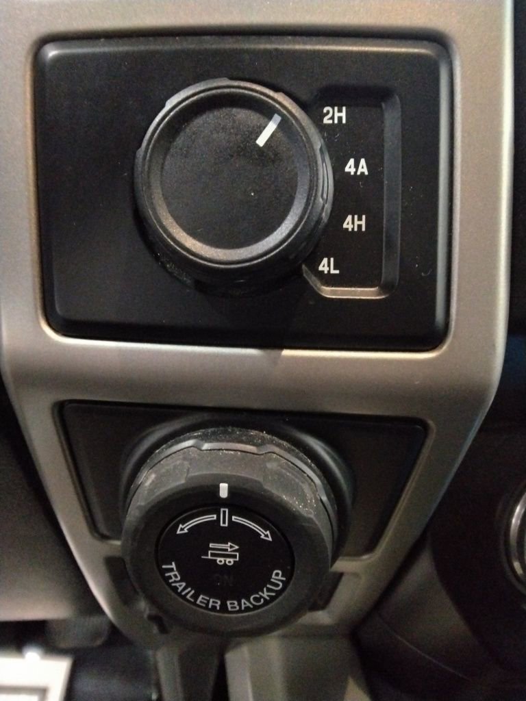 Used 2020 Ford F150 Lariat w/ Equipment Group 502A Luxury image 17