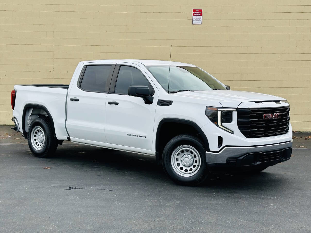 Used 2022 GMC Sierra 1500 Pro w/ Pro Value Package image 2
