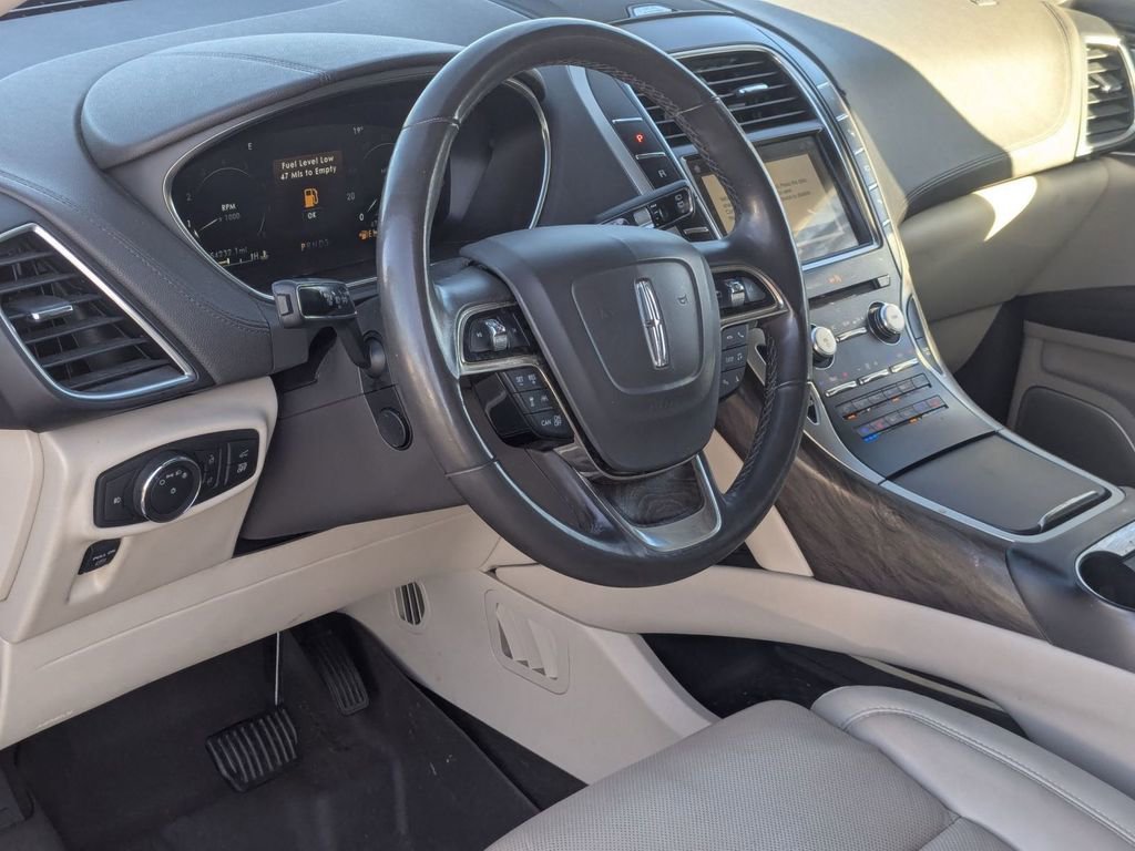 Used 2019 Lincoln Nautilus Reserve w/ Ultimate Package image 16