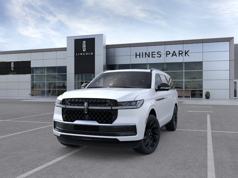 New 2026 Lincoln Navigator Reserve w/ Jet Appearance Package AWD/4WD image 2