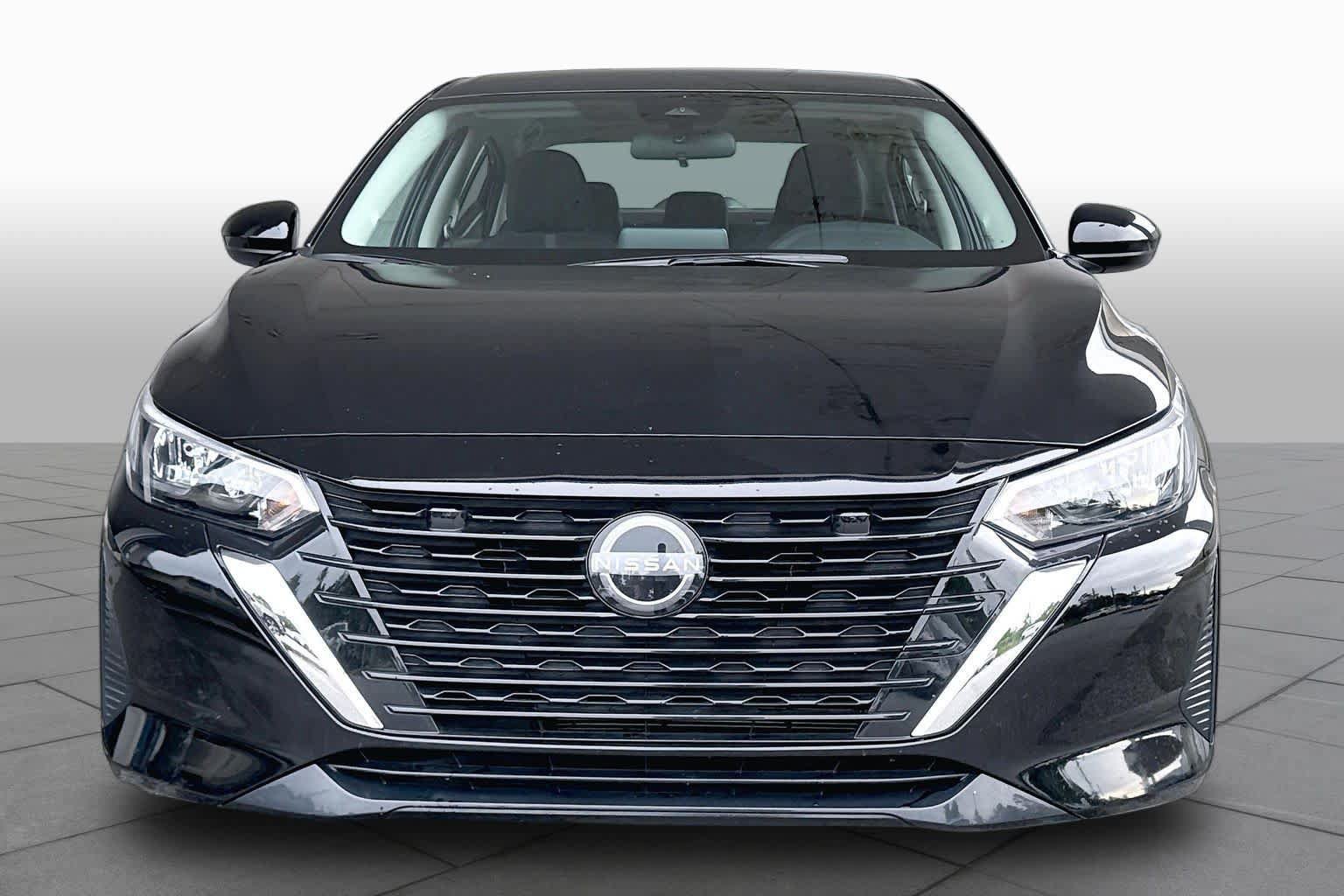 Used 2025 Nissan Sentra SV FWD image 4