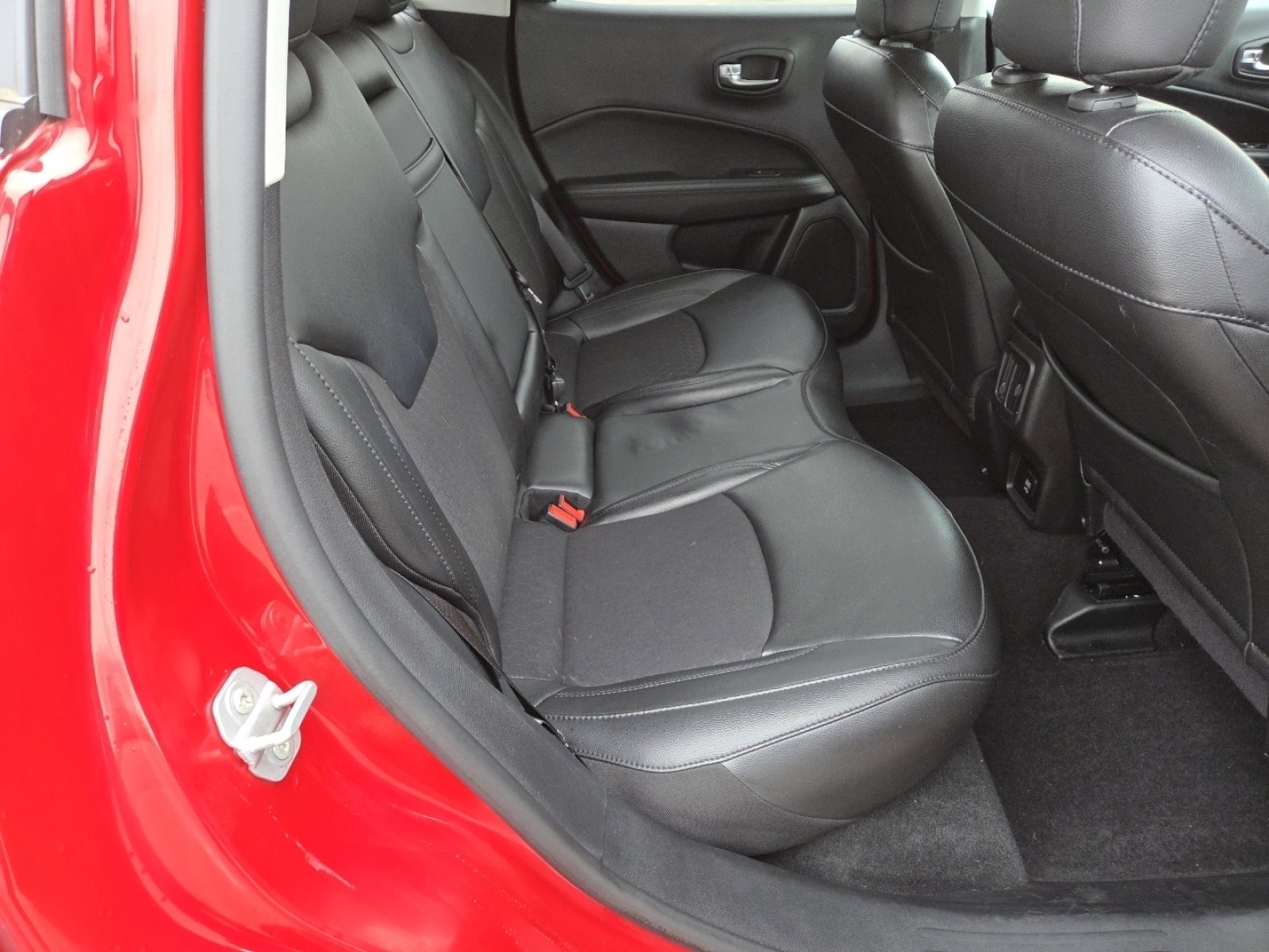 Used 2020 Jeep Compass Latitude image 20