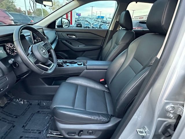 Certified 2022 Nissan Rogue SV w/ SV Premium Package AWD/4WD image 26