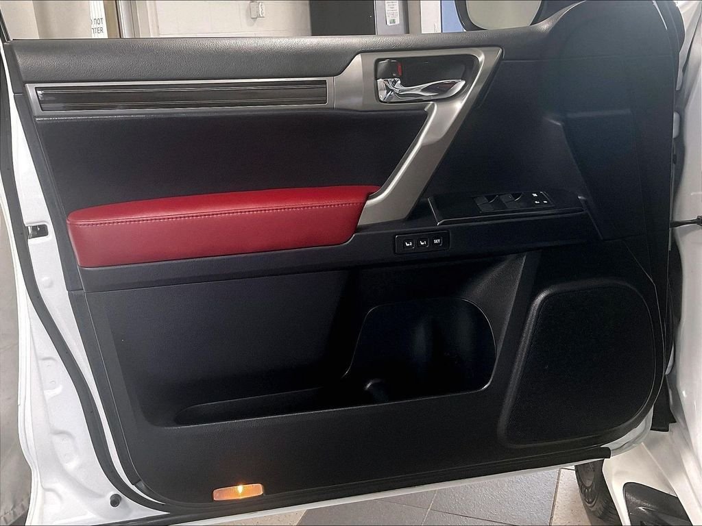 Used 2022 Lexus GX 460 Premium w/ Accessory Package AWD/4WD image 9