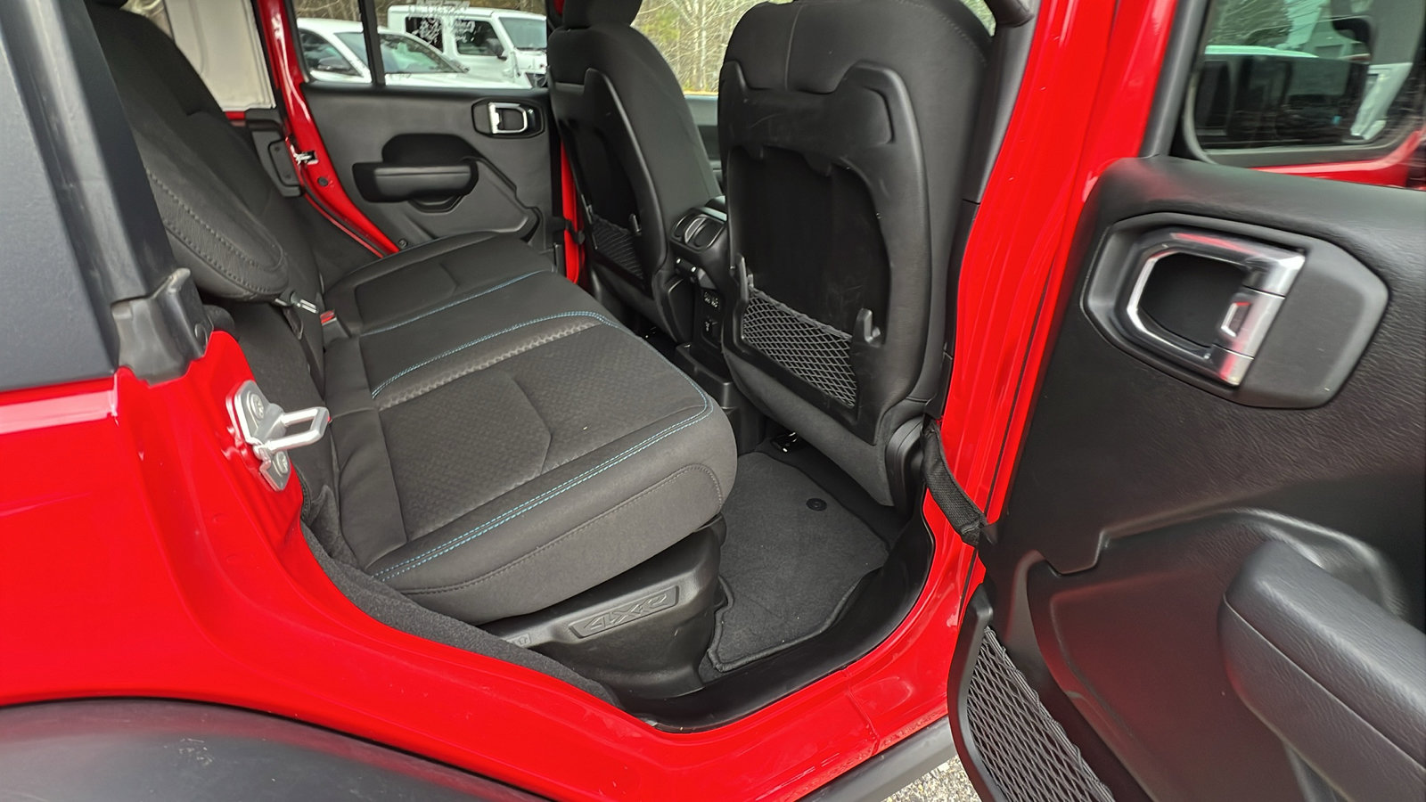 Used 2025 Jeep Wrangler Unlimited Rubicon 4xe image 21