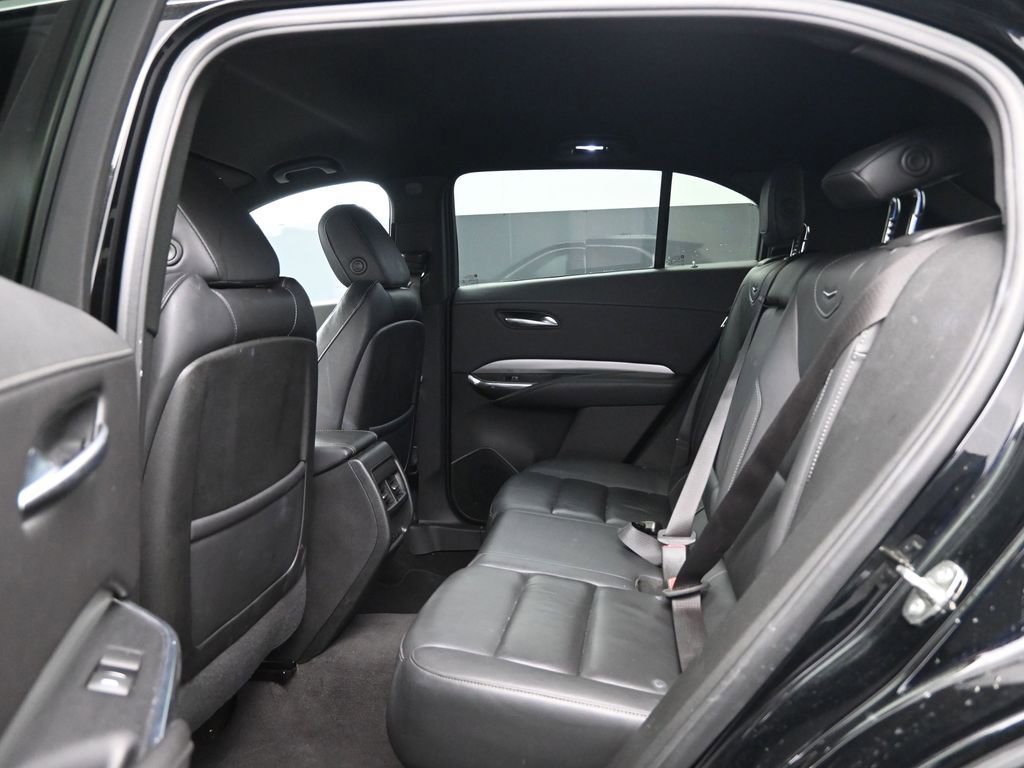Used 2023 Cadillac XT4 Premium Luxury image 32