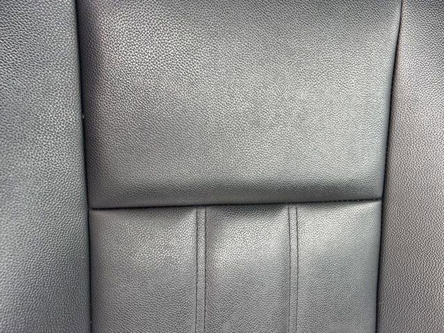 Used 2016 Chrysler Town & Country Touring w/ Driver Convenience Group image 31